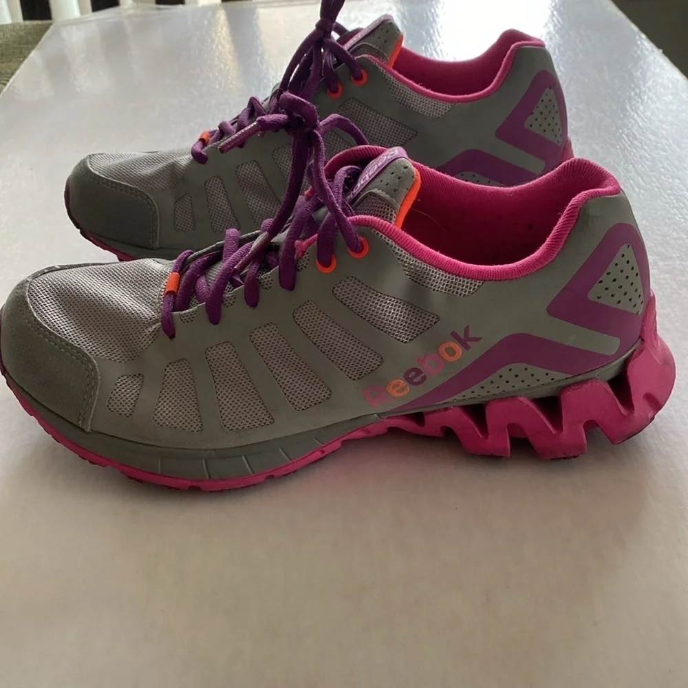 Reebok Zigtech Women’s Running Shoes Size 6.5 Men’s or 8 Women’s